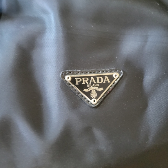 Prada Duffle bag 22x12 black - Picture 2 of 10